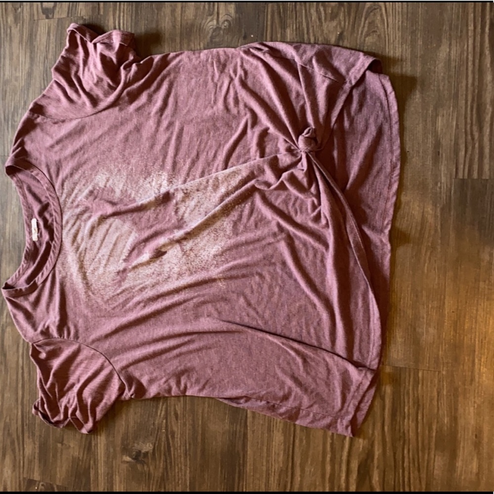 Maroon eagle top